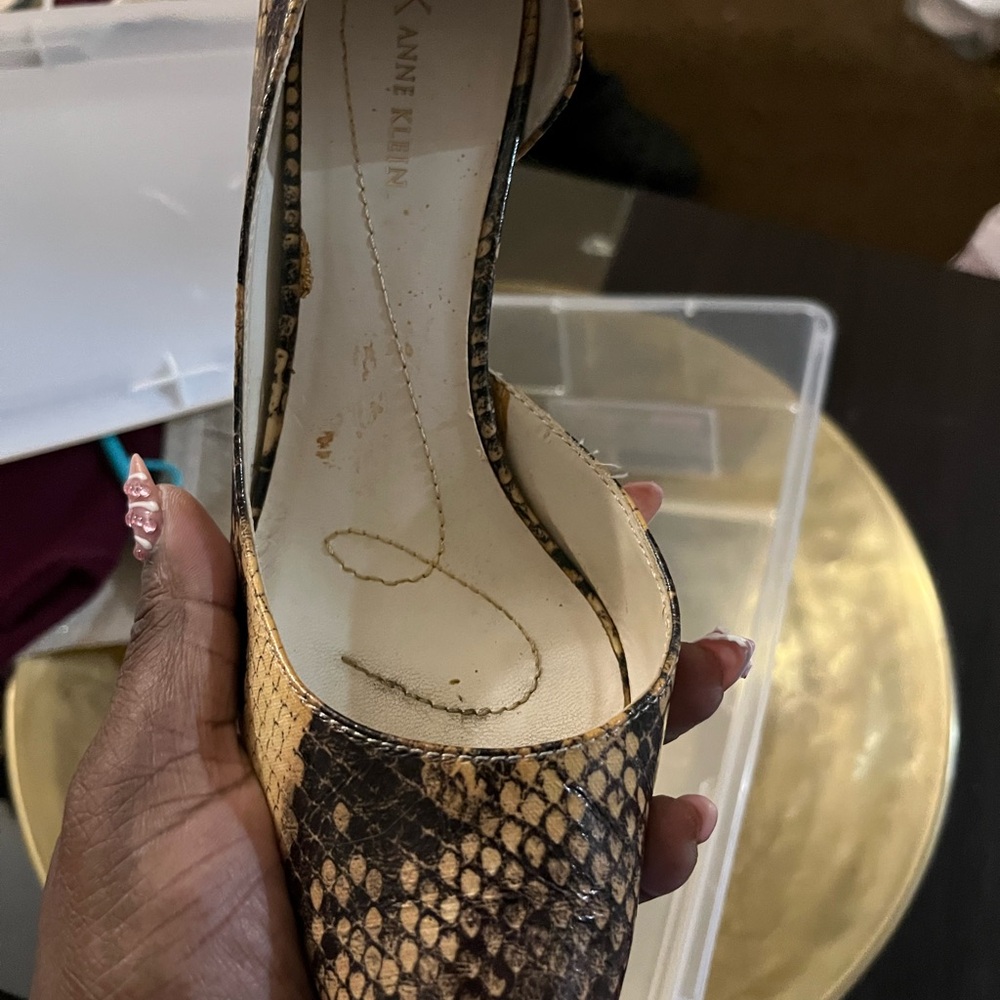 Anne Klein Black and Tan Snakeskin Heels